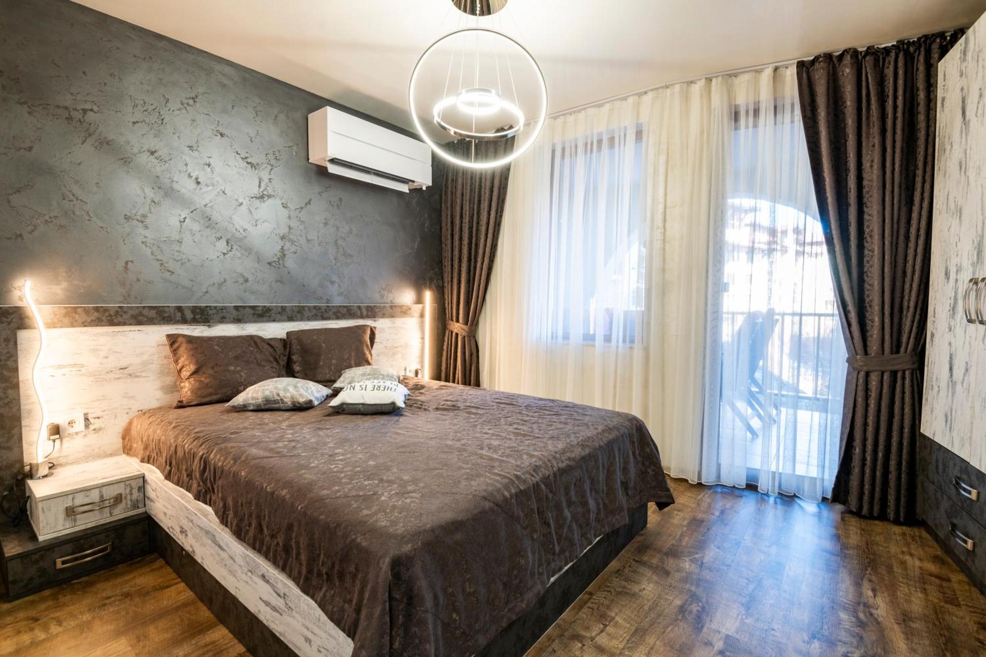 Luxe Apartment Grand Monastery In パンポロボ エクステリア 写真